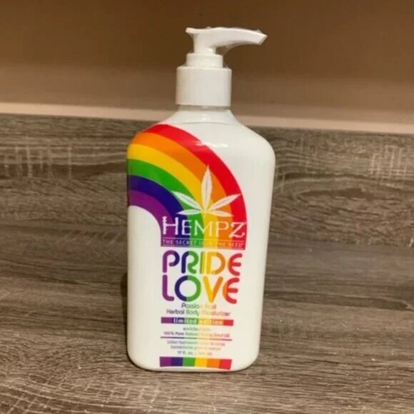 Hempz Pride Love Passionfruit Herbal Body Moisturizer Limited Edition - Picture 1 of 3
